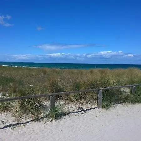 Baltic Sea Breeze - Thatched Roof 2 Nyaraló *